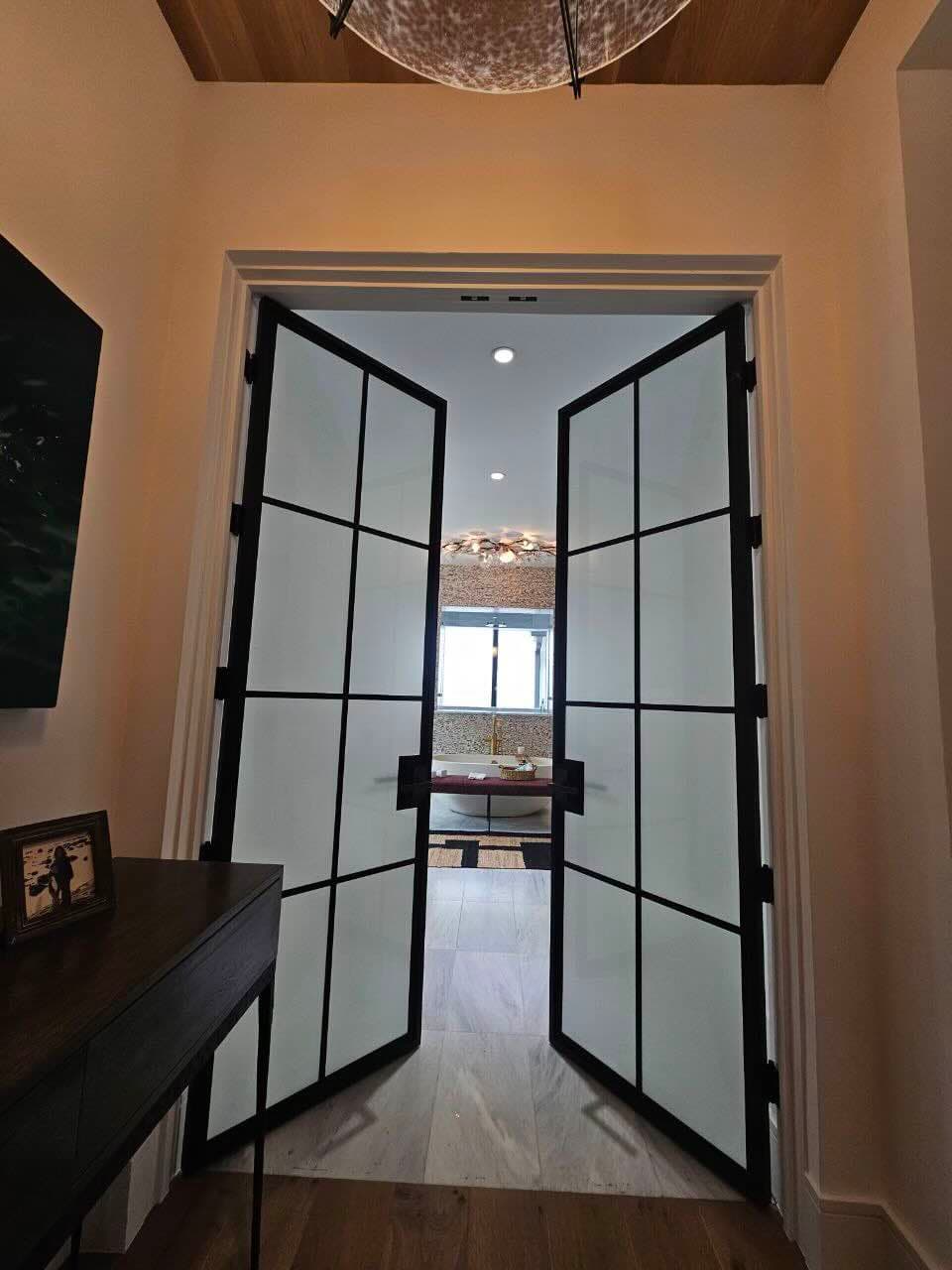 Large Tinted Gate window film design Frost